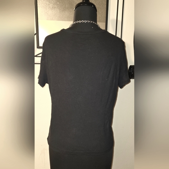 Used top💙 - Picture 2 of 4